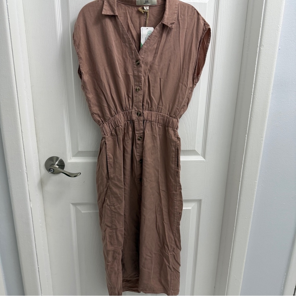 Sleeveless Dustyrose Button-Down Dress
